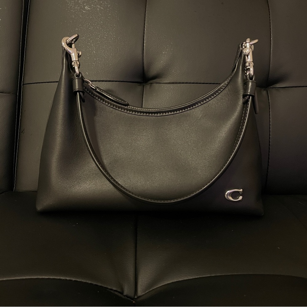 Coach Juliet 25 - Black & Silver 🖤🤍